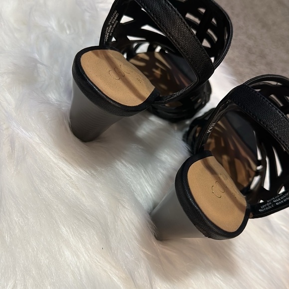 Coconuts by Matisse Sandals - Picture 6 of 6